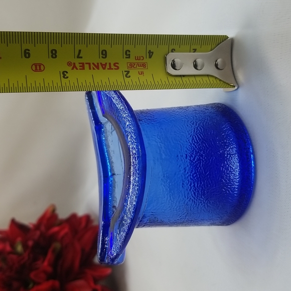 Vintage Blue Glass Tophat Ashtray - Picture 6 of 12